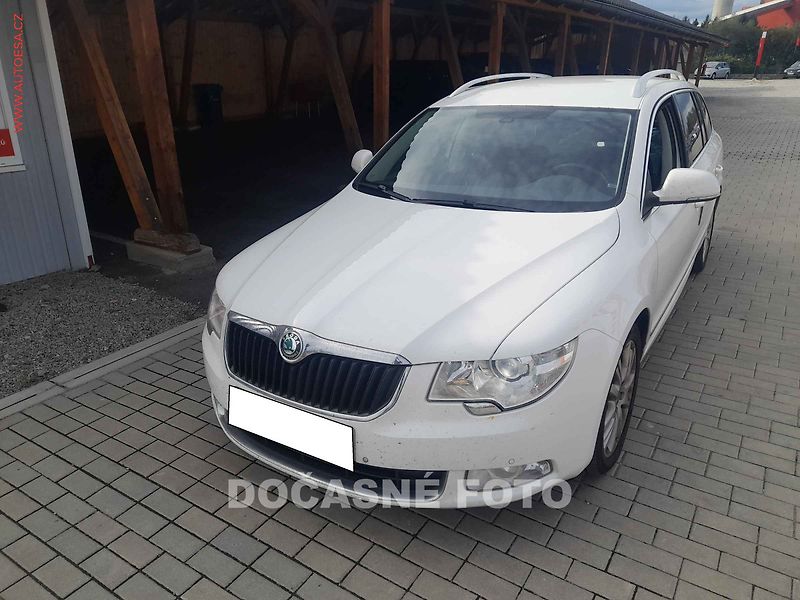 Škoda Superb (2011) 2.0TDi 4x4, ČR, servis.kniha - fotka 1 z 3