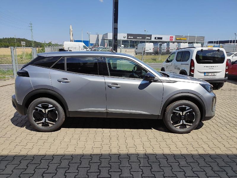 Peugeot 2008 (2026) ALLURE 1.2 TURBO 100k 2xkamera - fotka 7 z 29
