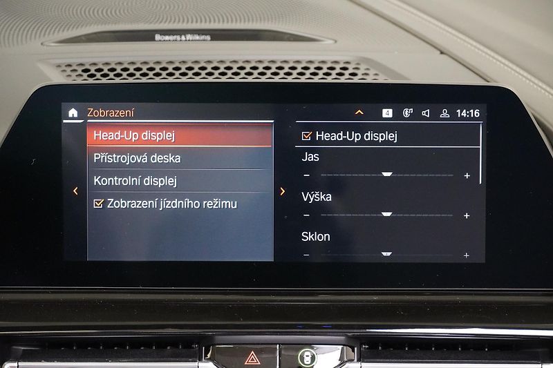 BMW Řada 8 BMW 850i Xdrive cabrio - fotka 37 z 44