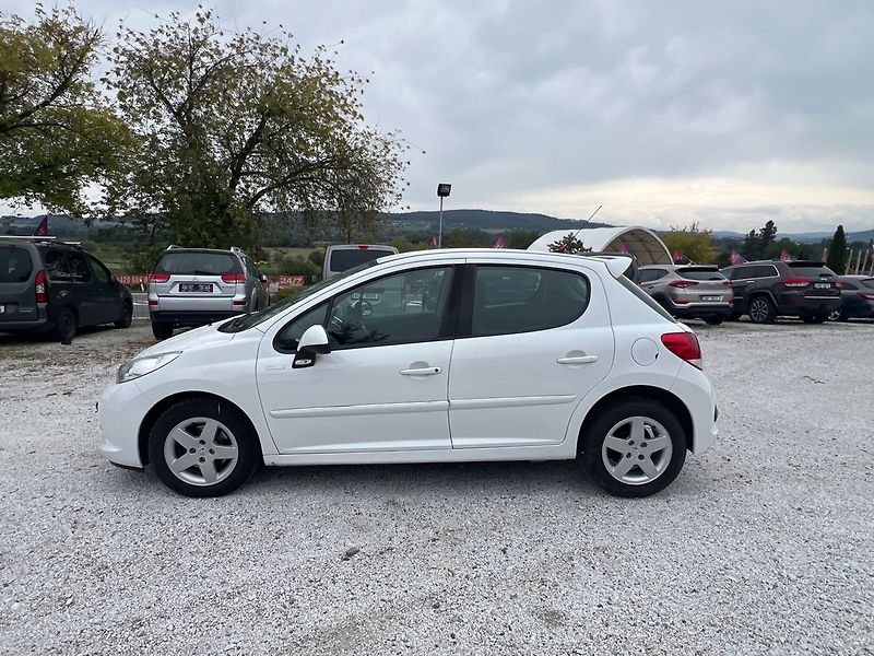 Peugeot 207 1.4 VTi - fotka 4 z 14