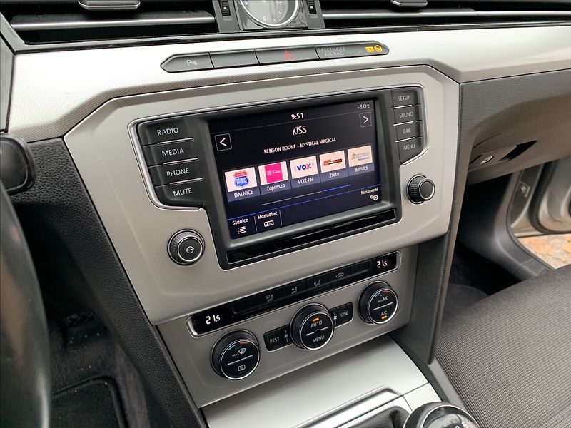Volkswagen Passat 2,0 TDI,ČR - fotka 11 z 17