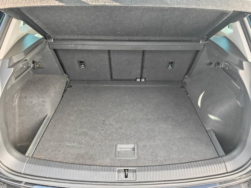 Volkswagen Tiguan Elegance 7DSG 1,5TSI - fotka 22 z 23