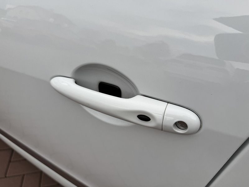 Renault Scénic (2013) 1.5dCi Digi Klima Polokůže - fotka 43 z 48