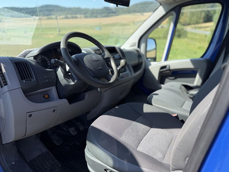 Peugeot Boxer (2007) 2.2HDi 7míst Nový 3s Sklápěč - fotka 17 z 18