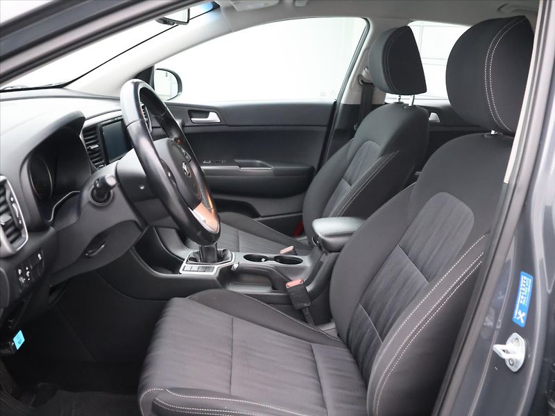 Kia Sportage 1,6 CRDI 85kW Exclusive - fotka 11 z 30