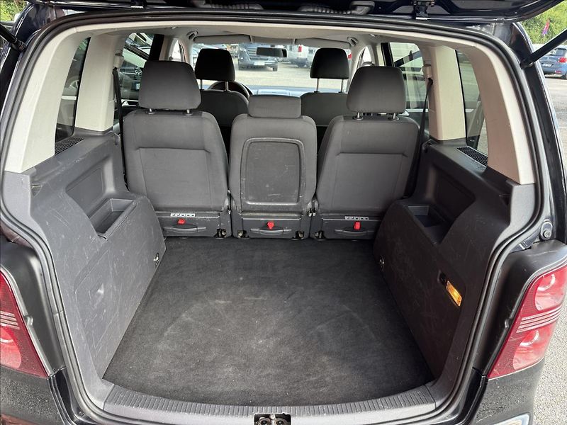 Volkswagen Touran 1,4 TSi Higline - fotka 20 z 29
