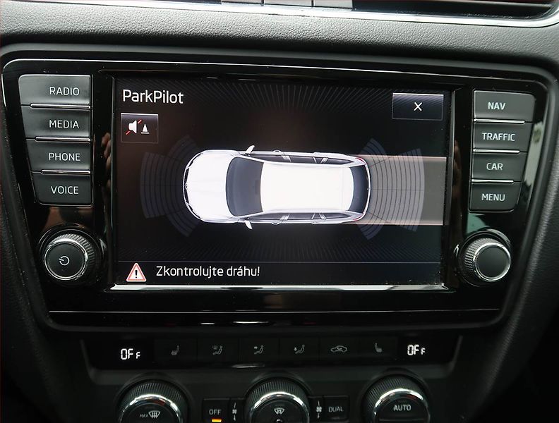 Škoda Octavia (2013) Elegance 1.8 TSI, 4X4 - fotka 20 z 23