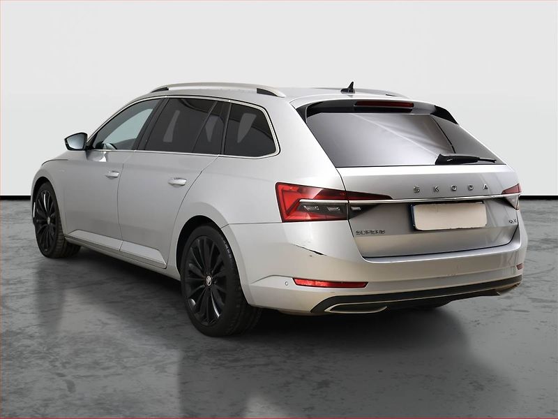 Škoda Superb (2022) Laurin&Klement 2.0 TDI - fotka 4 z 22