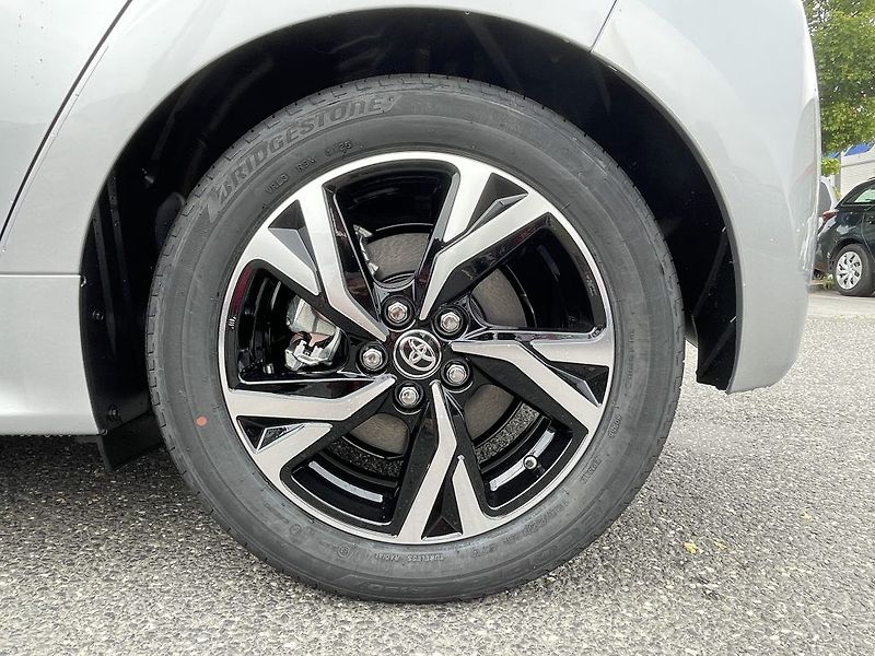 Toyota Yaris 1.5 Hybrid Style ODBĚR IHNED - fotka 11 z 27