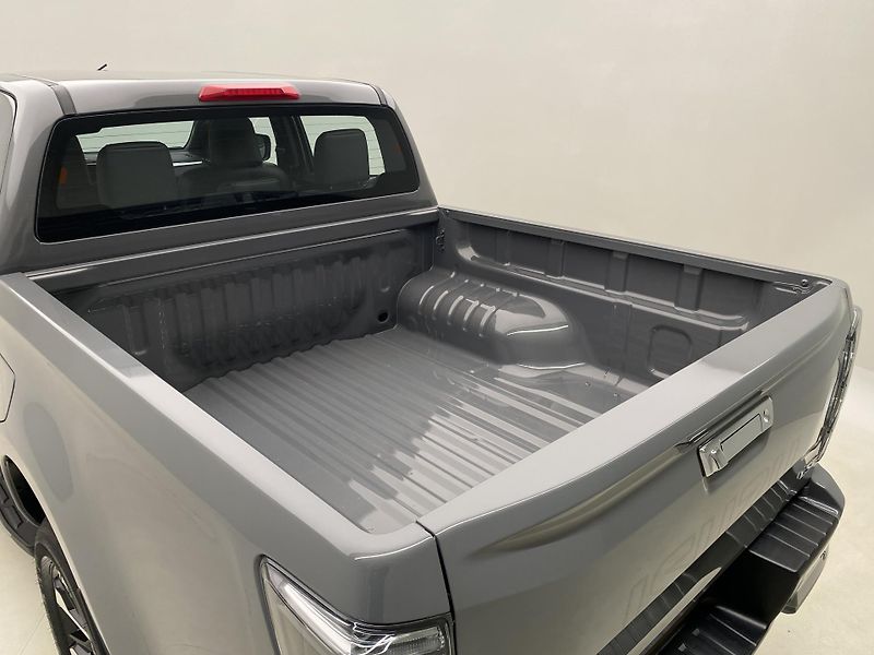 Isuzu D-Max (2026) Double Cab 2,2l LSE 4x4 AUT - fotka 15 z 35