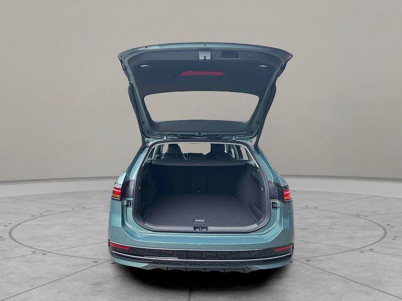 Volkswagen Passat Elegance 2,0 TDI 110 kW - fotka 5 z 7