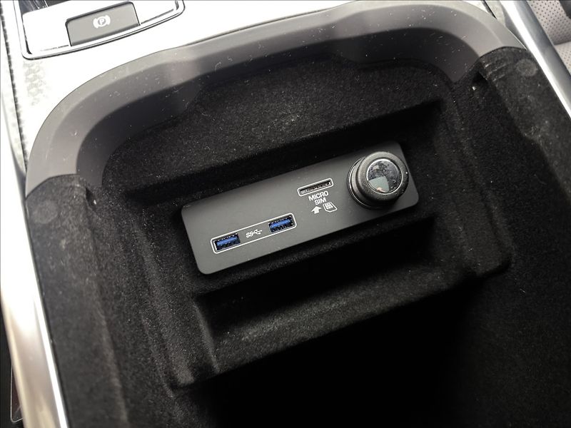 Land Rover Range Rover Sport 3,0 P400 HST KARBON HUD PANO - fotka 29 z 52