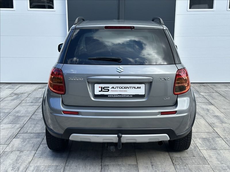 Suzuki SX4 2,0 DDiS 135PS  Style 4x4 - fotka 8 z 51