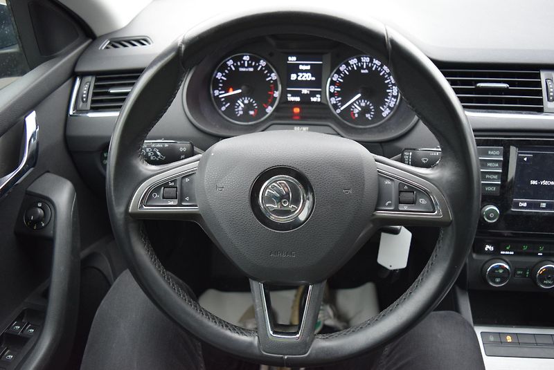 Škoda Octavia (2017) 1.4TSI 110kw AMBI ED. JOY TAŽ  - fotka 28 z 46