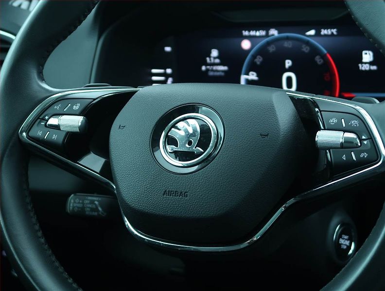 Škoda Karoq (2023) Style 1.5 TSI - fotka 21 z 21