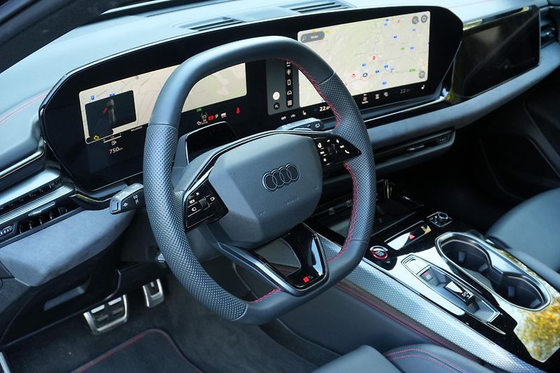 Audi A6 Avant 220 kW, ČR, S-Line, Tažné - fotka 9 z 37