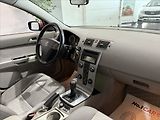 Volvo V50 2,0   D 100KW KRÁSNÝ STAV TZ - náhled 12
