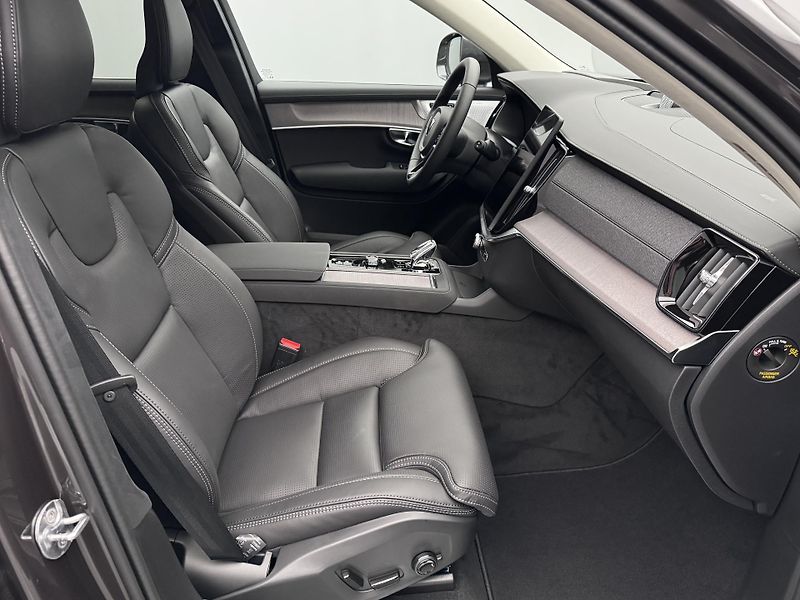 Volvo XC90 (2026) B5 AWD AUT BRIGHT ULTRA 7-míst - fotka 27 z 28