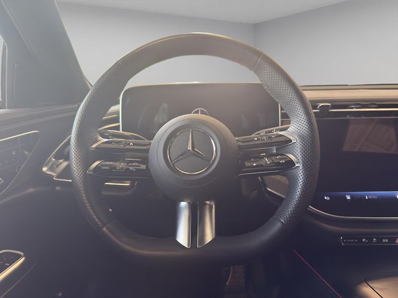 Mercedes-Benz Třídy E (2025) E 300 de 4MATIC sedan - fotka 10 z 20