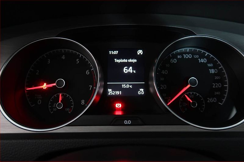 Volkswagen Golf (2014) 1.2 TSI, Tempomat - fotka 11 z 15