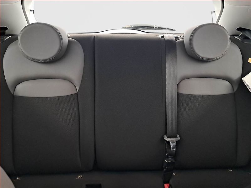 Fiat 500X (2016) 1.6 MultiJet, ČR,1.maj - fotka 10 z 17