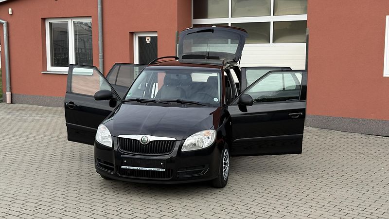 Škoda Fabia (2010) 1.4 16V*63kW*COOL-EDITION* - fotka 23 z 24