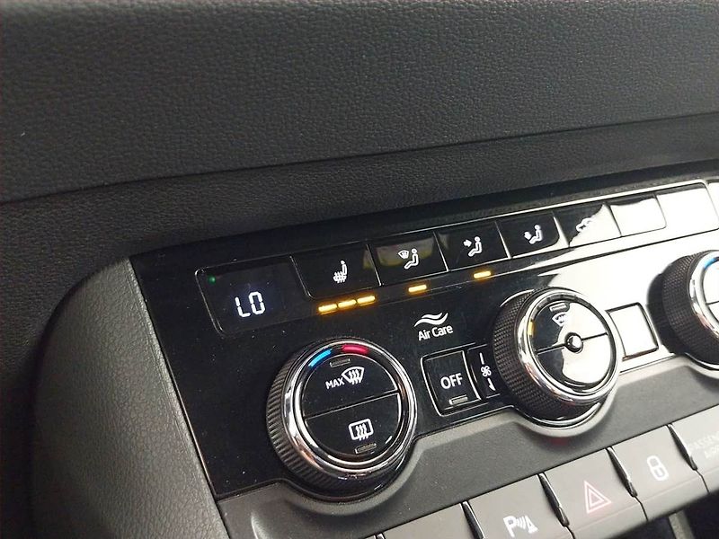 Škoda Karoq (2020) Sportline 1.5 TSI - fotka 16 z 24