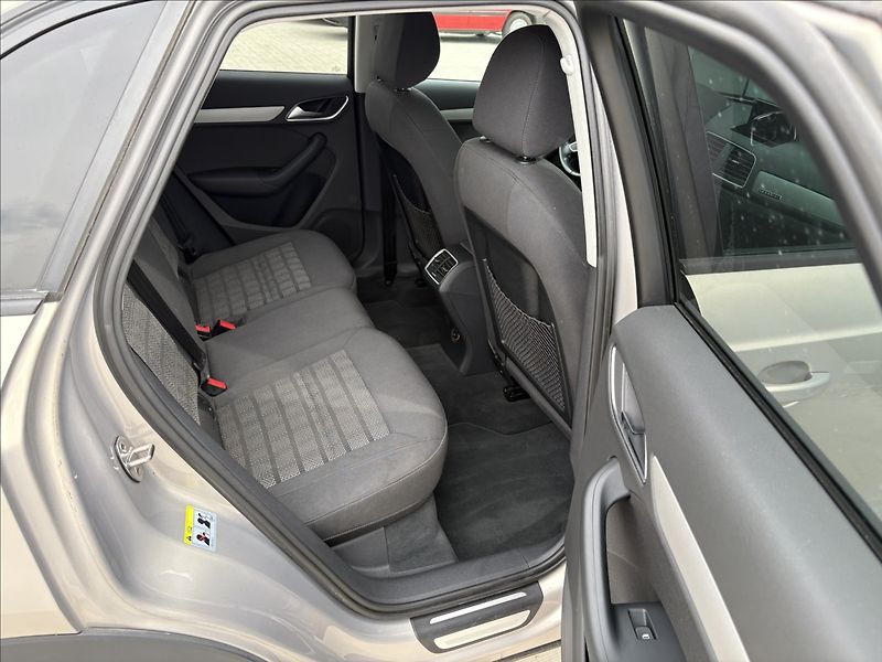 Audi Q3 2,0 TFSI 125 KW QUATTRO - fotka 18 z 24