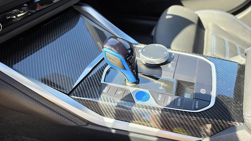 BMW i4 (2023) M50 xDrive - fotka 11 z 15