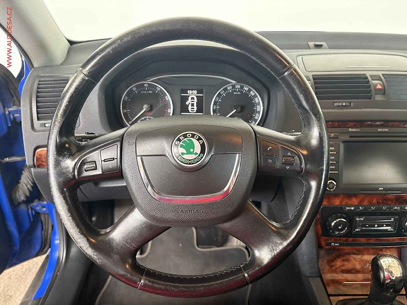 Škoda Octavia (2010) 1.4 TSi, 2.maj,ČR, STK6/28 - fotka 15 z 15