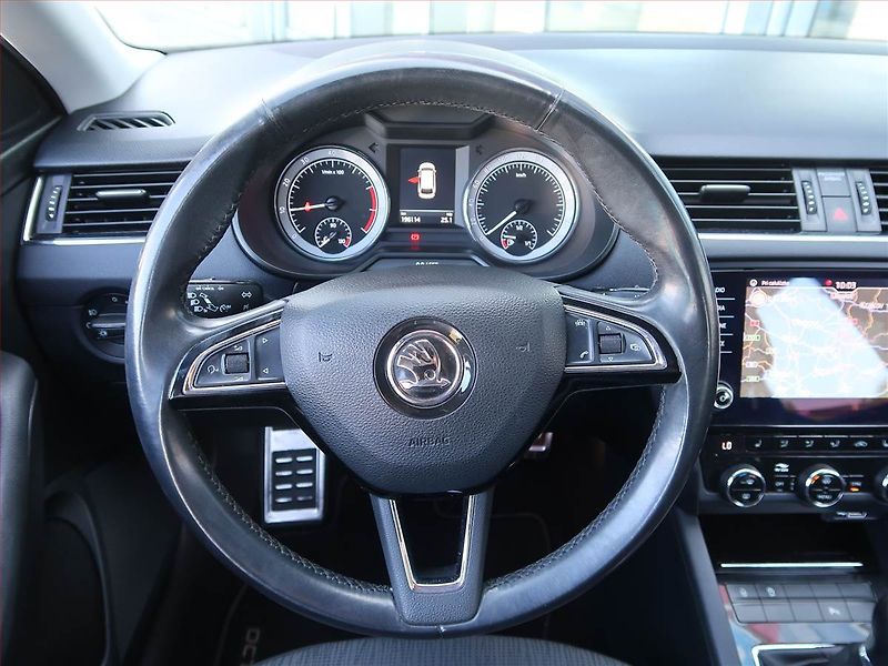 Škoda Octavia (2018) 1.5 TSI, Navi, Tempomat - fotka 17 z 18