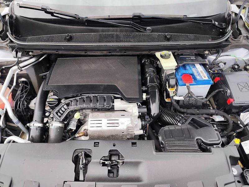 Peugeot 308 (2018) - fotka 11 z 44