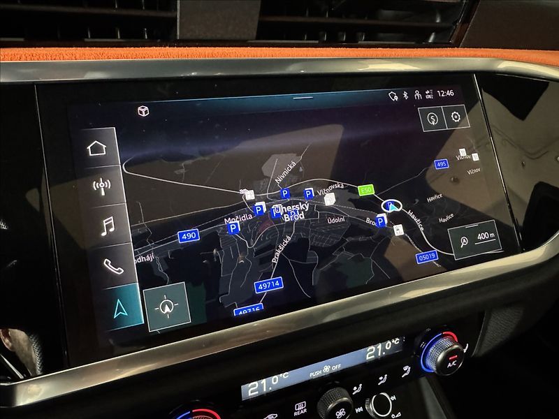Audi Q3 2,0 TDi  S-Line Záruka LED Kam - fotka 38 z 45