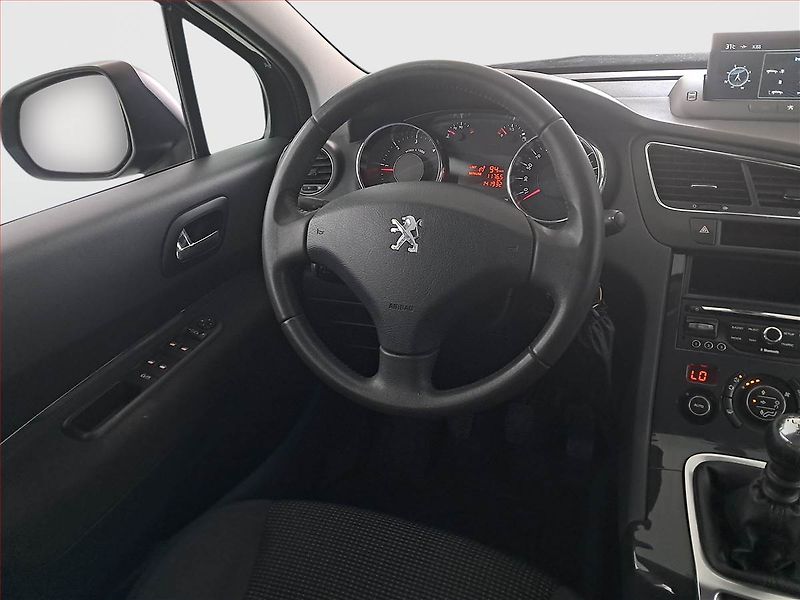 Peugeot 5008 (2014) 1.6 HDi, Navi, Tempomat - fotka 7 z 17