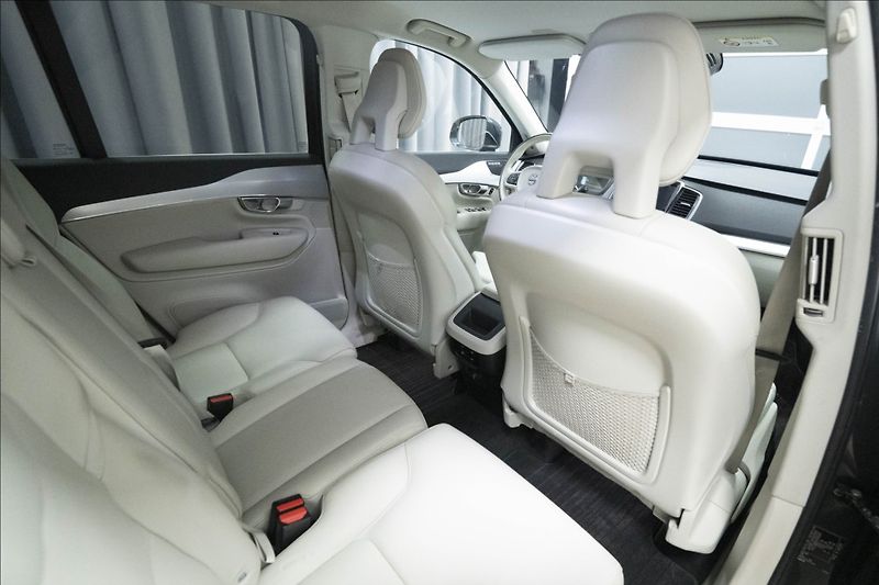 Volvo XC90 2,0 D5 AWD 1. MAJITEL ČR TAŽNÉ - fotka 9 z 44