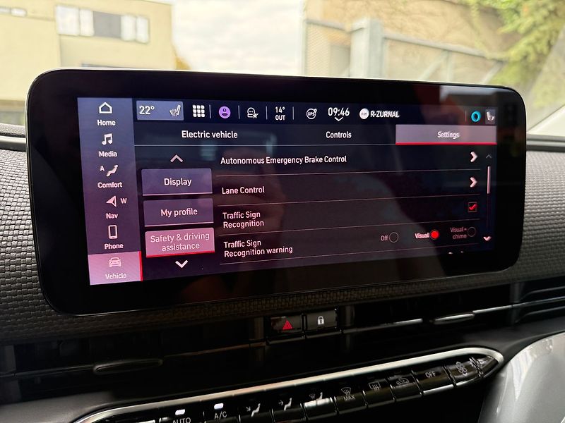 Fiat 500 LaPrima 42kWh JBL - fotka 19 z 34