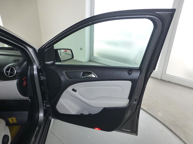 Mercedes-Benz Třídy B (2013) - fotka 21 z 29