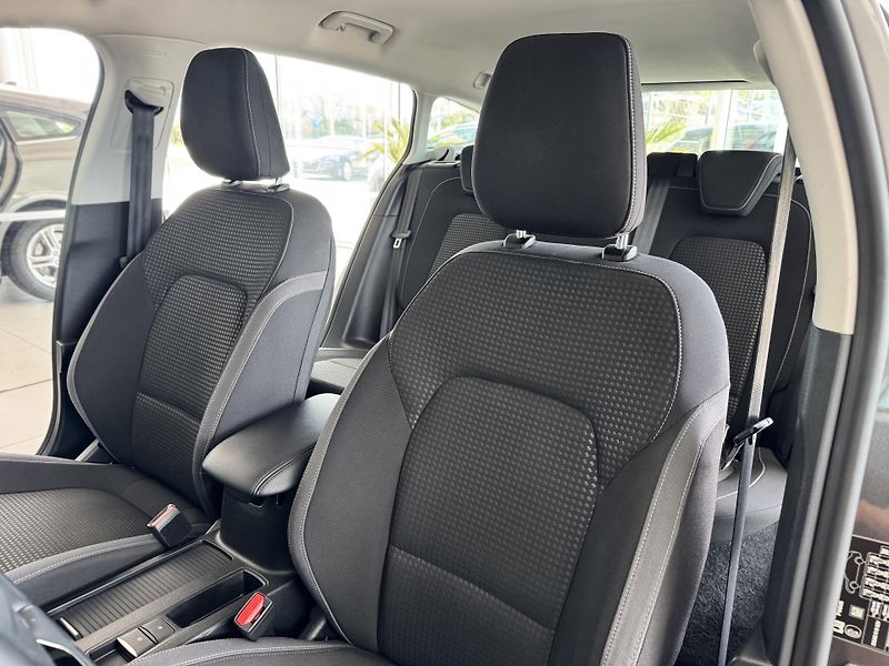 Ford Focus 1,5TDCi 88kW*Vyhř.Volant*Navi - fotka 15 z 33