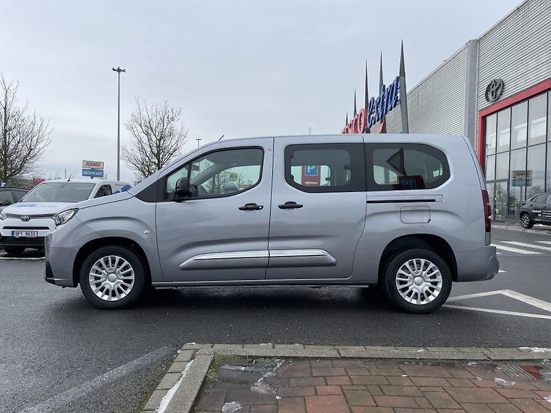 Toyota ProAce City Verso 1.5D MT 130k Business 7S - fotka 7 z 27