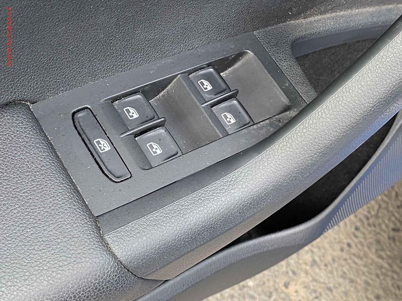 Škoda Octavia (2018) 2.0 TDi 4x4, RS, DSG, LED - fotka 11 z 19