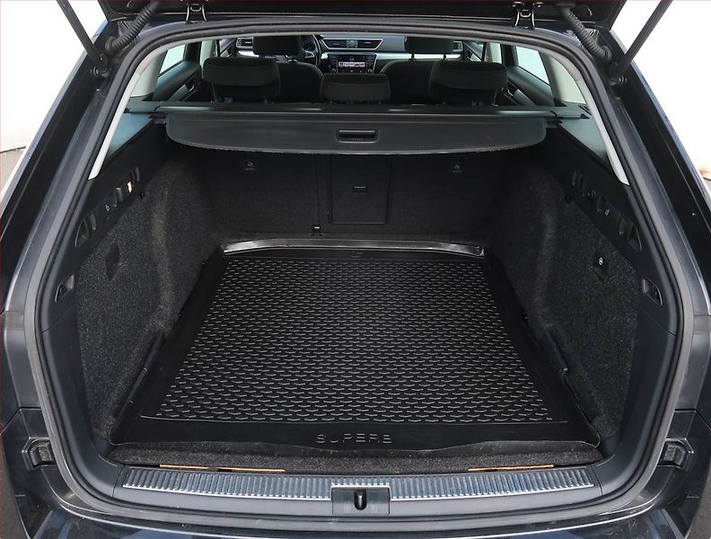 Škoda Superb (2017) Ambition Plus 2.0 TDI, Automat - fotka 14 z 21