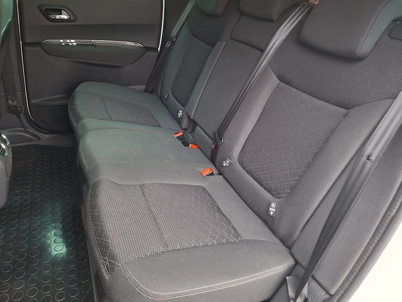 Peugeot 3008 (2016) 1.6HDI 80kW AUT -SERVISOVÁNO! - fotka 22 z 29