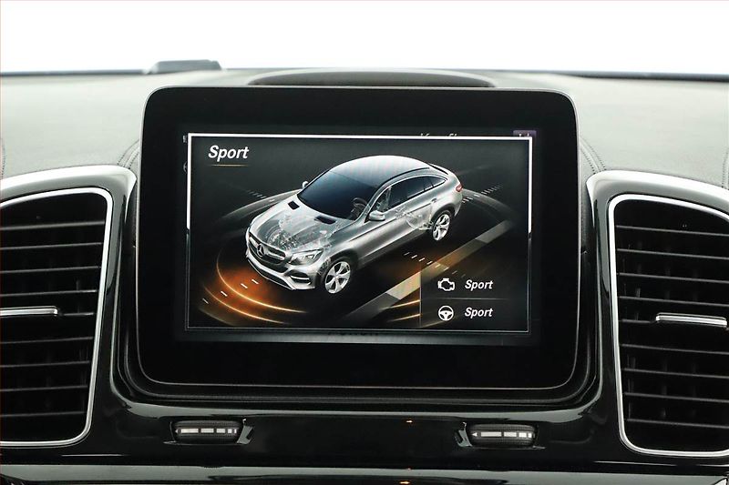 Mercedes-Benz GLE (2016) AMG line 400 4MATIC - fotka 14 z 27