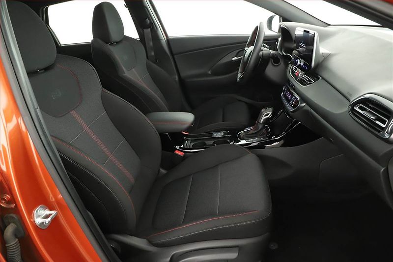 Hyundai i30 (2025) 1.5 T-GDI MHEV 48V, N-LINE - fotka 7 z 17