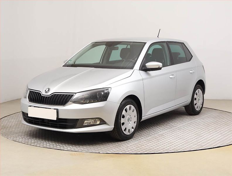 Škoda Fabia (2015) 1.2 TSI, Tempomat - fotka 2 z 18