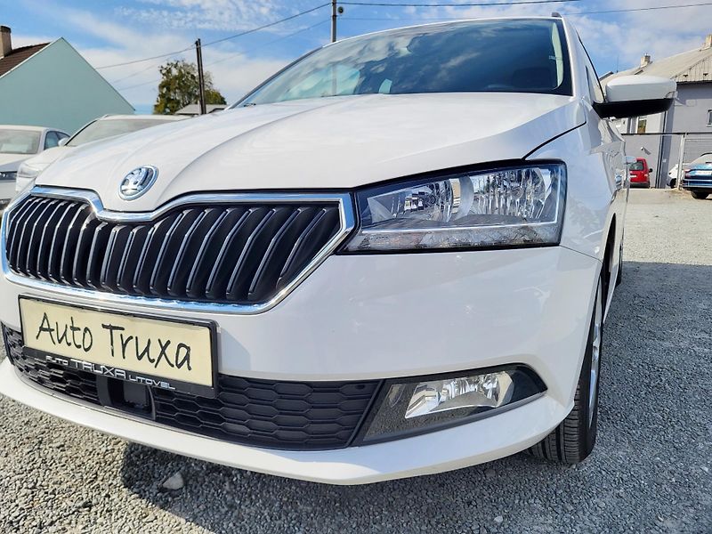 Škoda Fabia 1.0 TSI AMBITION Combi TOUR - fotka 33 z 46