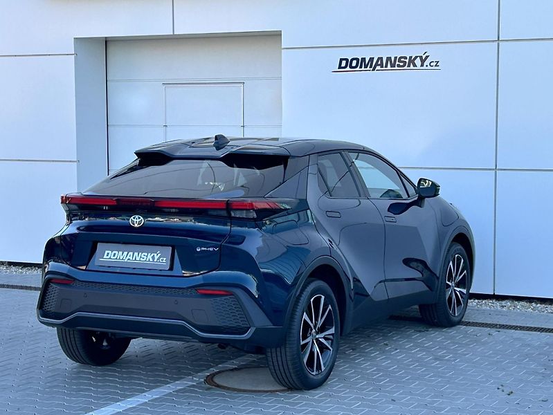 Toyota C-HR (2026) STYLE 2,0 PHEV AT 220k - fotka 4 z 14