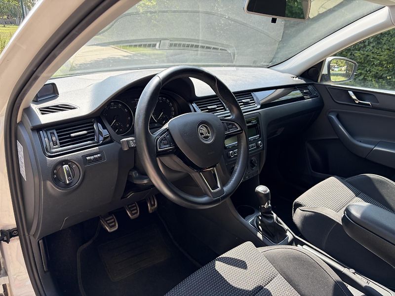 Škoda Rapid 1.2 TSI Ambition - fotka 26 z 30