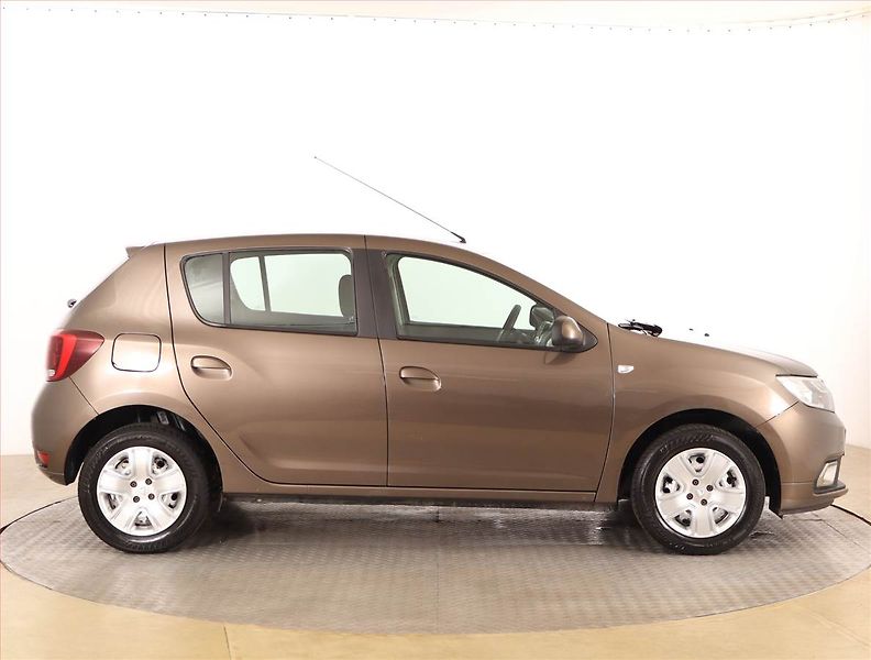 Dacia Sandero (2019) 1.0 SCe - fotka 6 z 15
