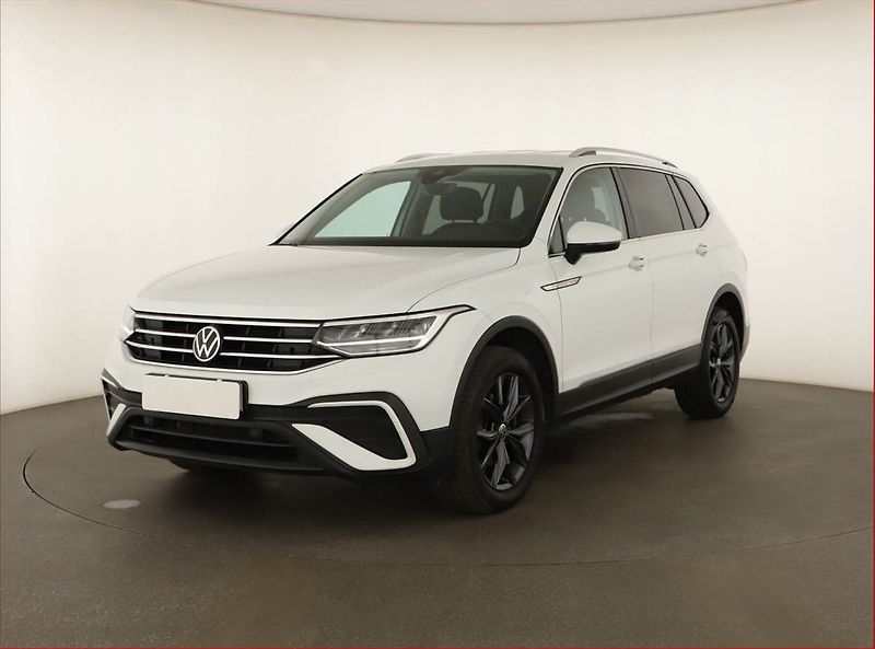 Volkswagen Tiguan Allspace (2023) Life 2.0 TDI - fotka 2 z 16